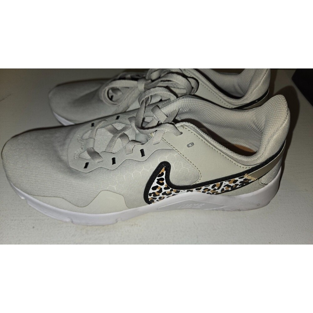 Nike Legend Essential 2 Womens Training Shoes Leopard Swoosh CZ3668-017 Size 9